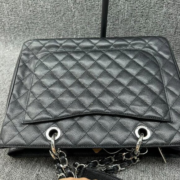 100% Authentic CHANEL GST Black Caviar Tote Bag - Picture 2 of 14